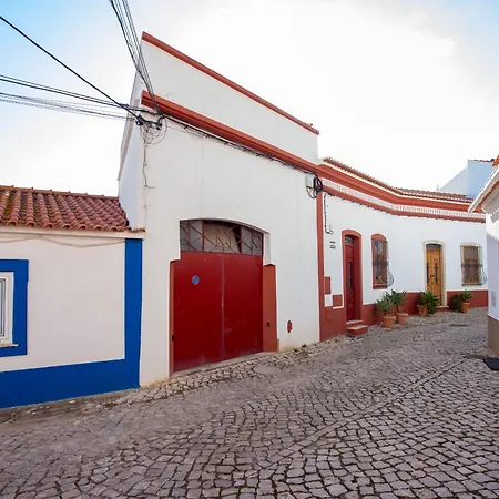 Casa Do Lagar - Beautiful Townhouse Near Algarve Beaches * Pêra