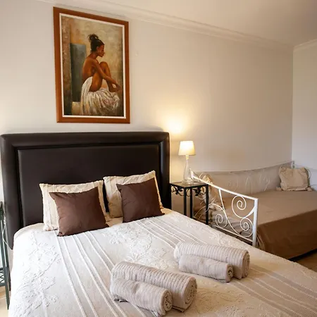 Casa Do Lagar - Beautiful Townhouse Near Algarve Beaches Villa Pera